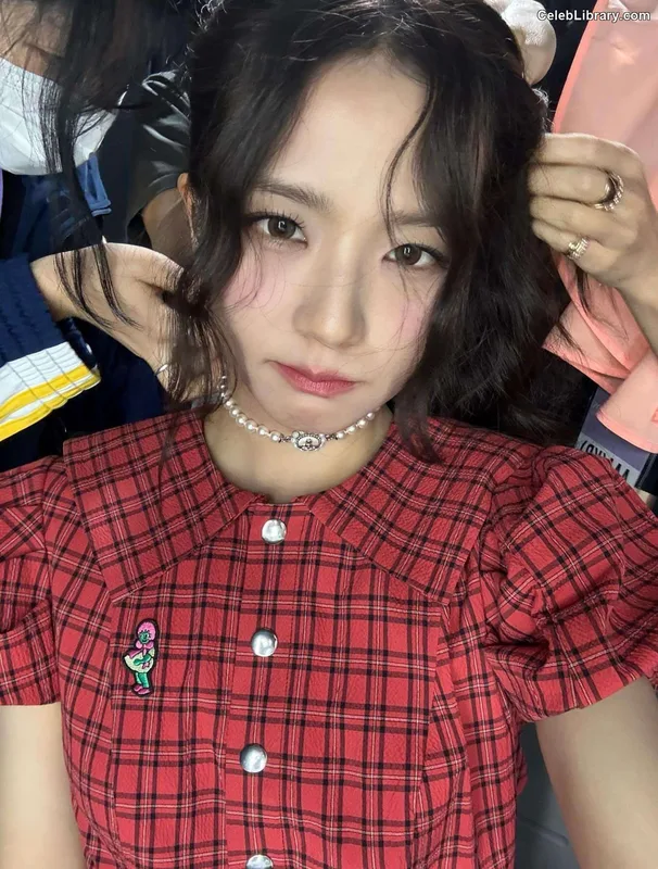 Jisoo  - BLΛƆKPIИK ( BLACKPINK ) photo 12 of 2451