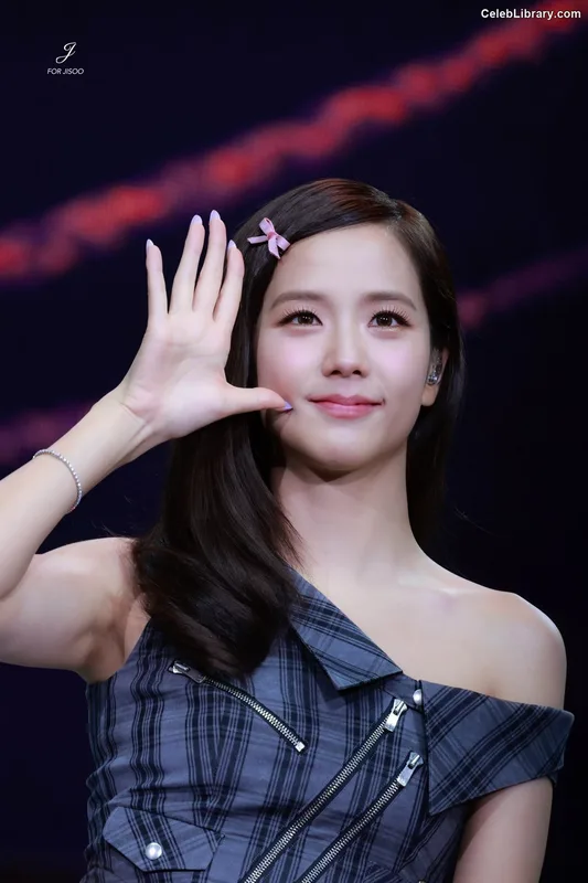 Jisoo  - BLΛƆKPIИK ( BLACKPINK ) photo 21 of 2451