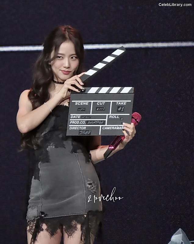 Jisoo  - BLΛƆKPIИK ( BLACKPINK ) photo 12 of 2451