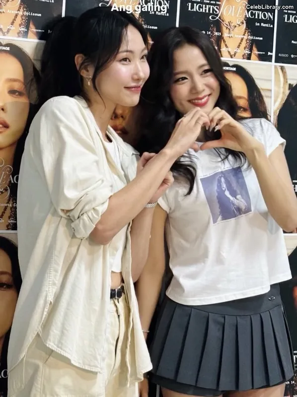 Jisoo  - BLΛƆKPIИK ( BLACKPINK ) photo 13 of 2451