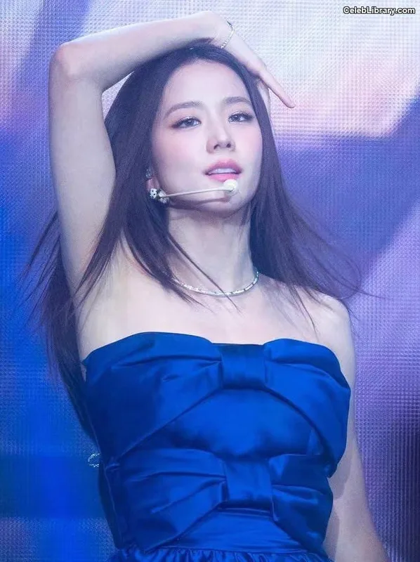 Jisoo  - BLΛƆKPIИK ( BLACKPINK ) photo 19 of 2451