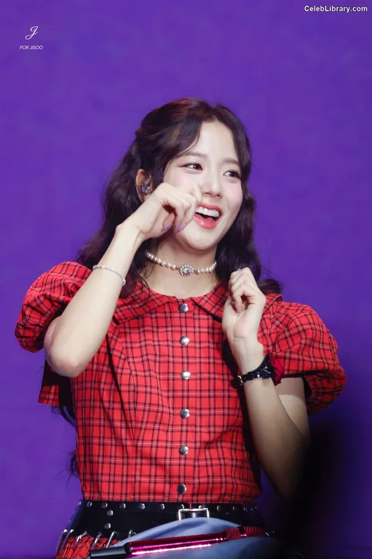 Jisoo  - BLΛƆKPIИK ( BLACKPINK ) photo 9 of 2451