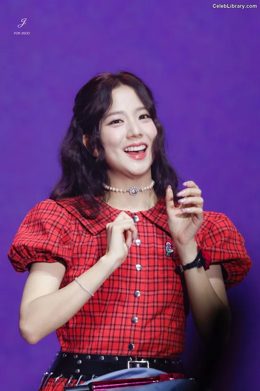 Jisoo  - BLΛƆKPIИK ( BLACKPINK ) photo 11 of 2451