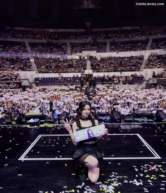 Jisoo  - BLΛƆKPIИK ( BLACKPINK ) photo 18 of 2451
