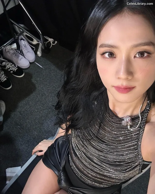 Jisoo  - BLΛƆKPIИK ( BLACKPINK ) photo 23 of 2451