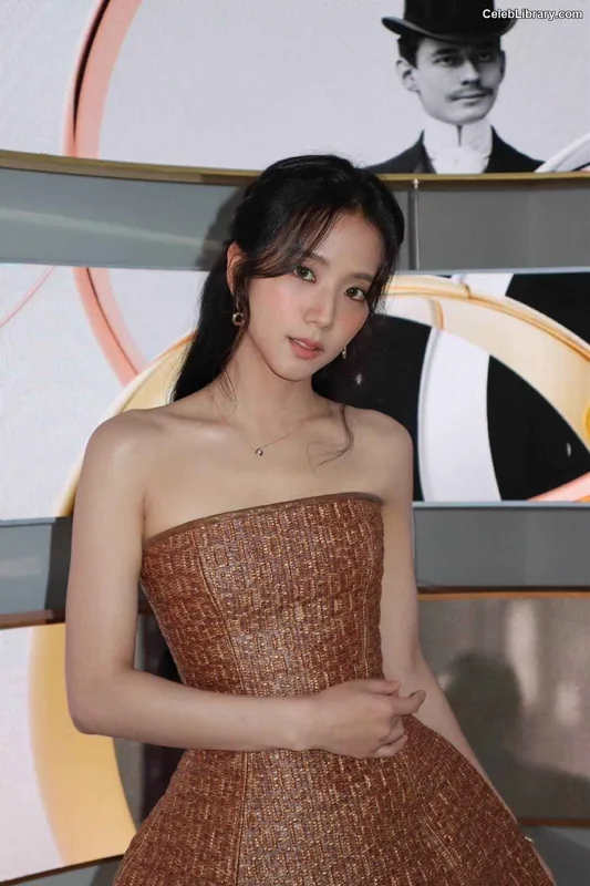 Jisoo  - BLΛƆKPIИK ( BLACKPINK ) photo 11 of 2451