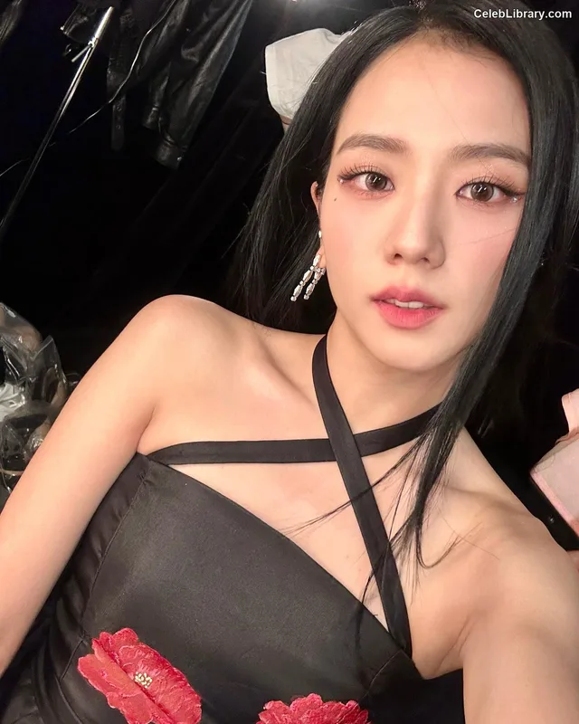 Jisoo  - BLΛƆKPIИK ( BLACKPINK ) photo 6 of 2451