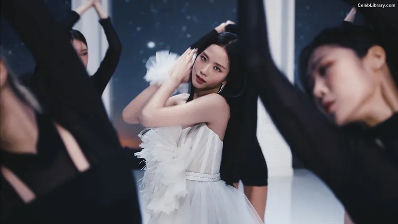 Jisoo  - BLΛƆKPIИK ( BLACKPINK ) photo 7 of 2451