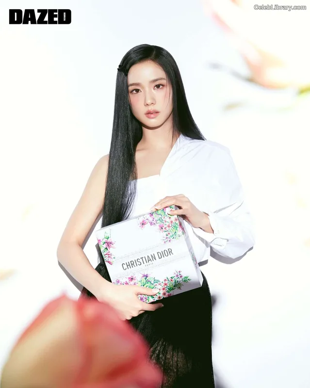 Jisoo  - BLΛƆKPIИK ( BLACKPINK ) photo 11 of 2451