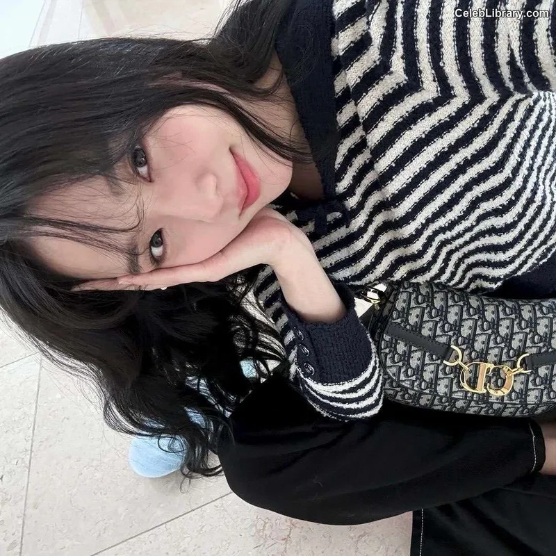 Jisoo  - BLΛƆKPIИK ( BLACKPINK ) photo 19 of 2451