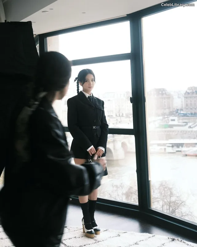 Jisoo  - BLΛƆKPIИK ( BLACKPINK ) photo 2 of 2451