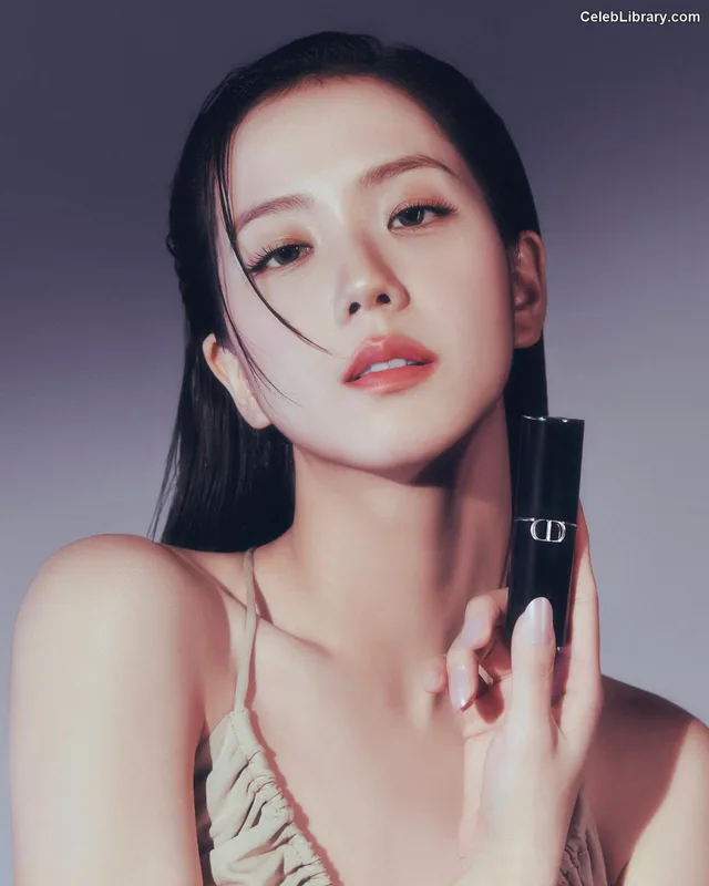 Jisoo  - BLΛƆKPIИK ( BLACKPINK ) photo 5 of 2451