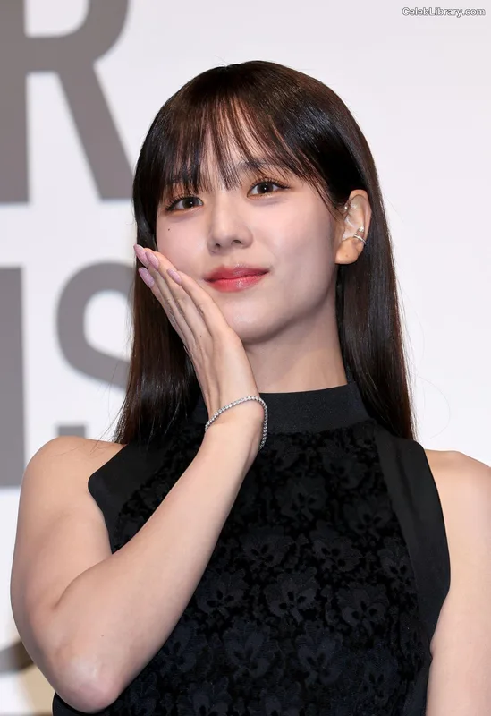 Jisoo  - BLΛƆKPIИK ( BLACKPINK ) photo 22 of 2451