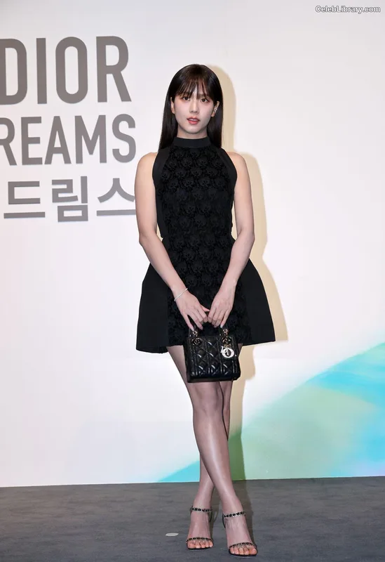 Jisoo  - BLΛƆKPIИK ( BLACKPINK ) photo 23 of 2451