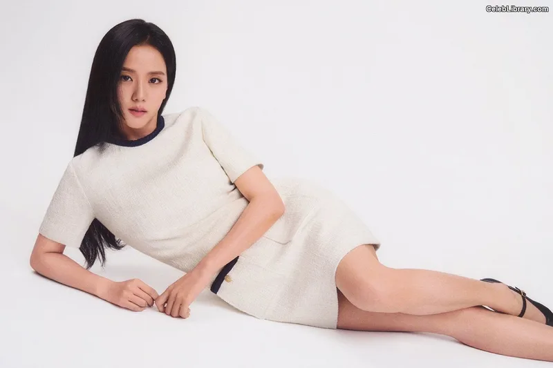 Jisoo - BLΛƆKPIИK ( BLACKPINK ) photo 12 of 2451