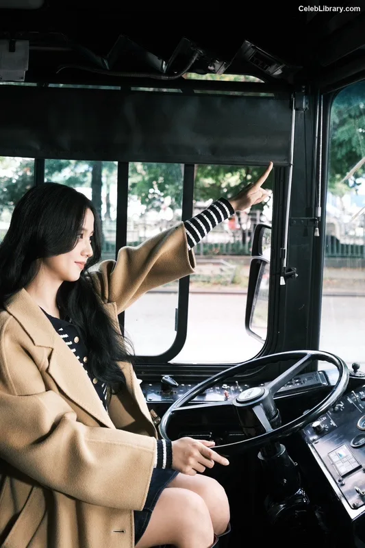 Jisoo - BLΛƆKPIИK ( BLACKPINK ) photo 16 of 2451
