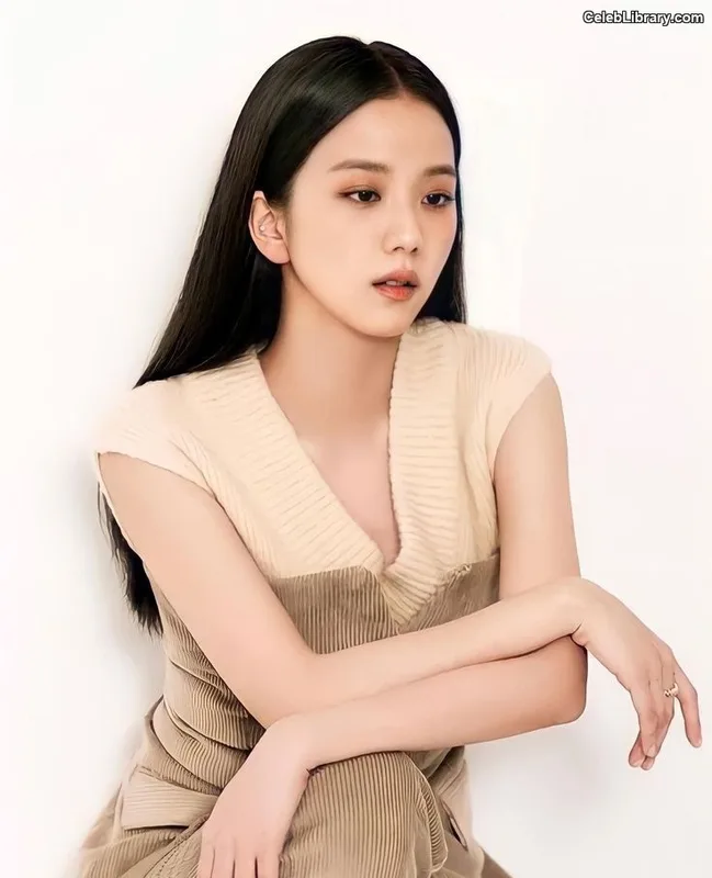 Jisoo - BLΛƆKPIИK ( BLACKPINK ) photo 18 of 2451