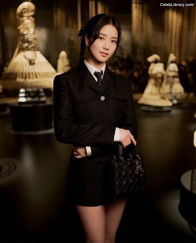 Jisoo - BLΛƆKPIИK ( BLACKPINK ) photo 19 of 2451