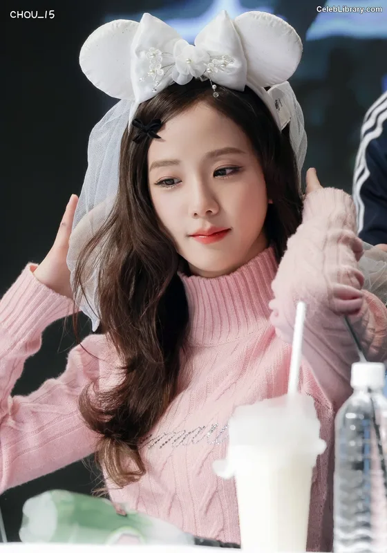 Jisoo - BLΛƆKPIИK ( BLACKPINK ) photo 4 of 2451