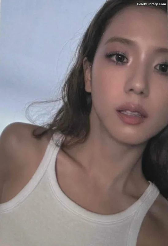 Jisoo - BLΛƆKPIИK ( BLACKPINK ) photo 5 of 2451