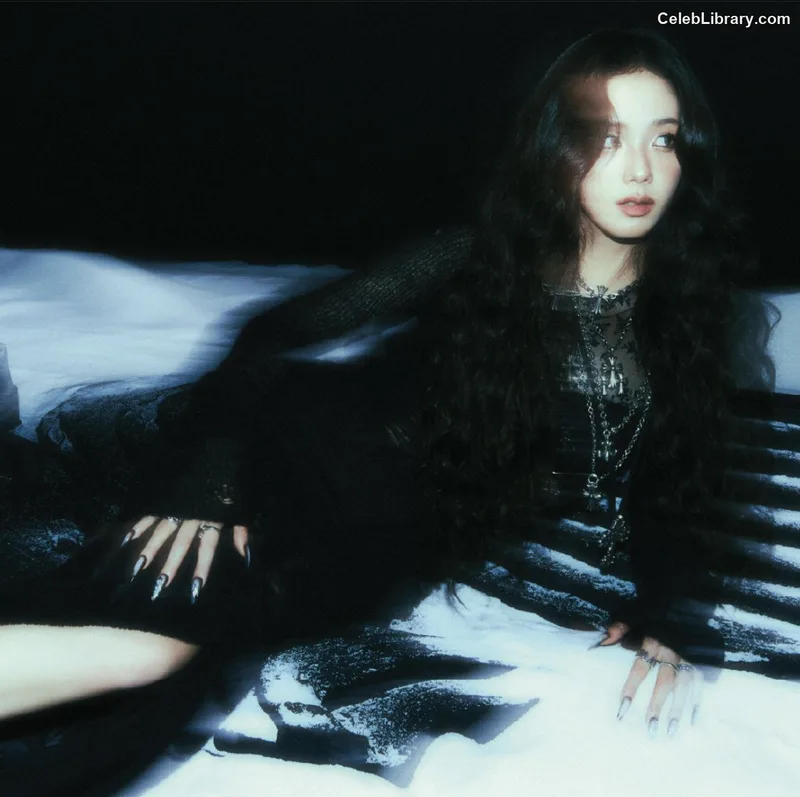 Jisoo - BLΛƆKPIИK ( BLACKPINK ) photo 10 of 2451