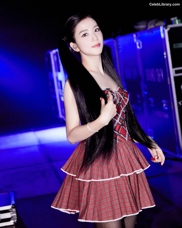 Jisoo - BLΛƆKPIИK ( BLACKPINK ) photo 20 of 2451