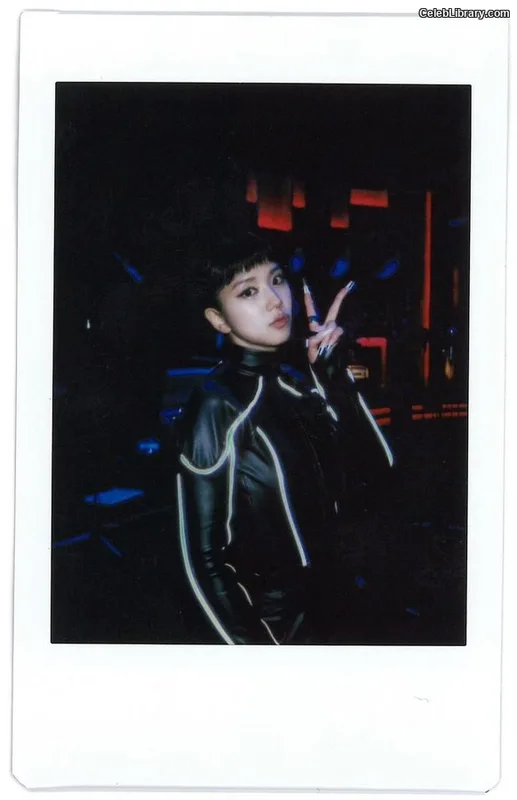 Jisoo - BLΛƆKPIИK ( BLACKPINK ) photo 21 of 2451