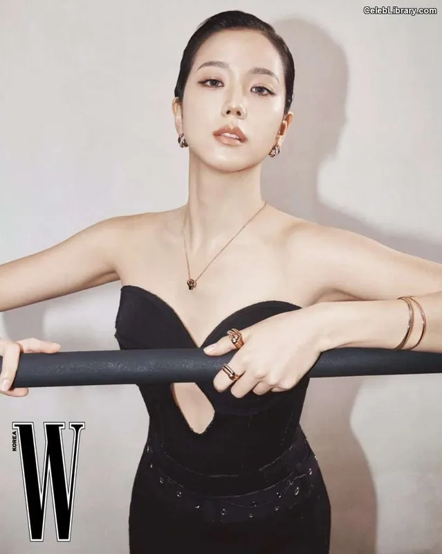Jisoo - BLΛƆKPIИK ( BLACKPINK ) photo 12 of 2451