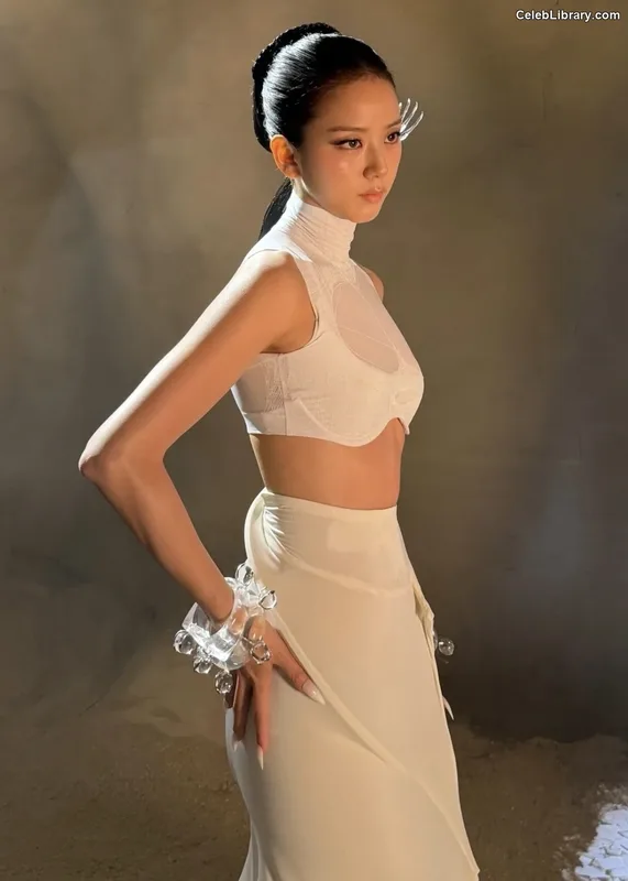 Jisoo  - BLΛƆKPIИK ( BLACKPINK ) photo 24 of 2451