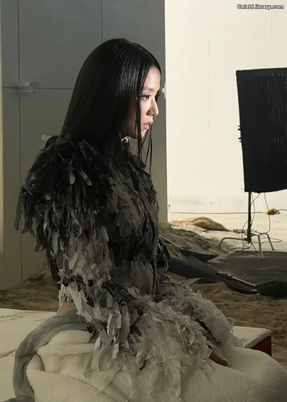 Jisoo  - BLΛƆKPIИK ( BLACKPINK ) photo 2 of 2451