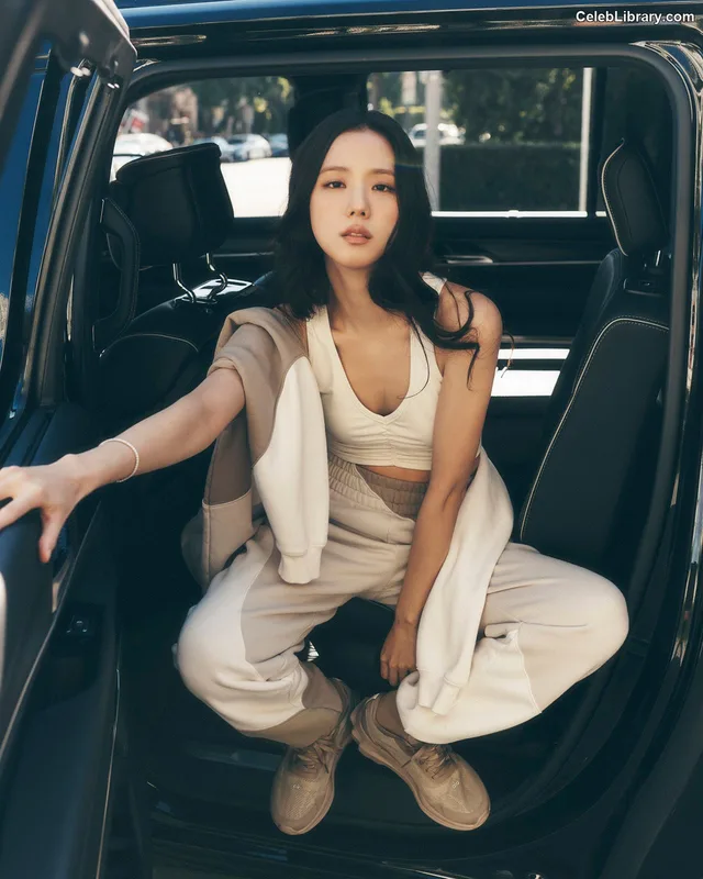 Jisoo  - BLΛƆKPIИK ( BLACKPINK ) photo 8 of 2451