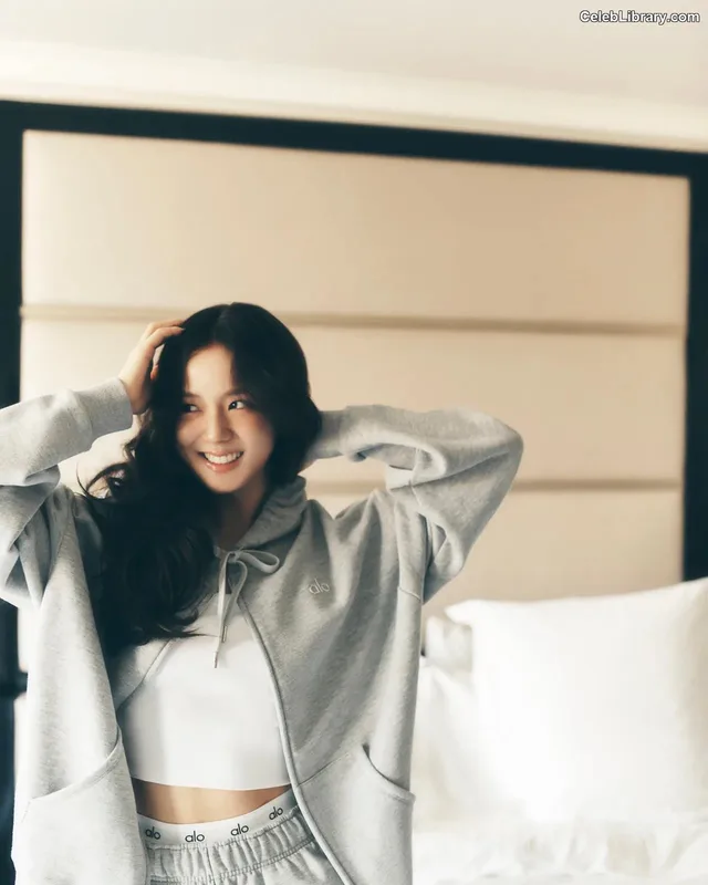 Jisoo  - BLΛƆKPIИK ( BLACKPINK ) photo 14 of 2451