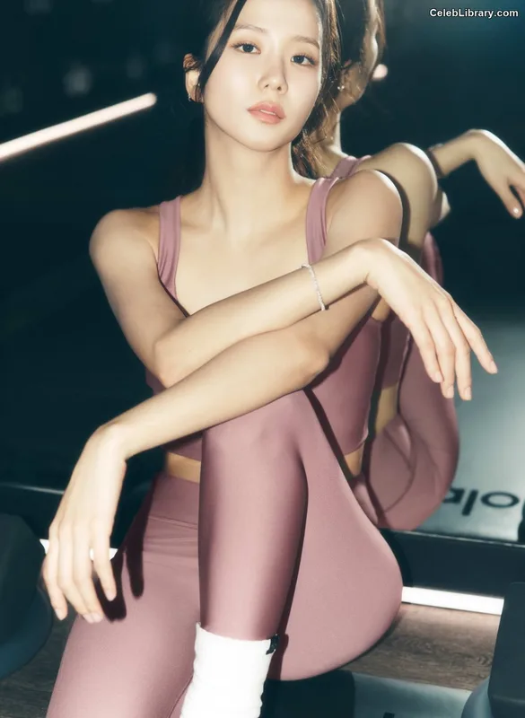 Jisoo  - BLΛƆKPIИK ( BLACKPINK ) photo 18 of 2451