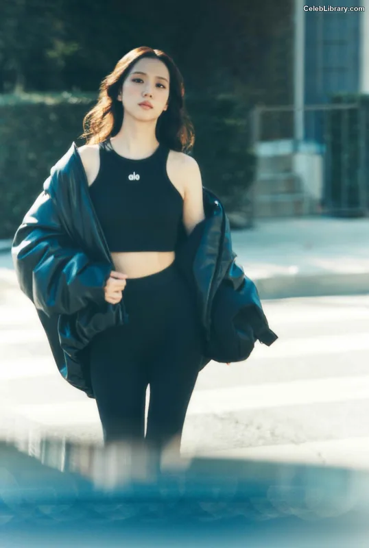 Jisoo  - BLΛƆKPIИK ( BLACKPINK ) photo 22 of 2451