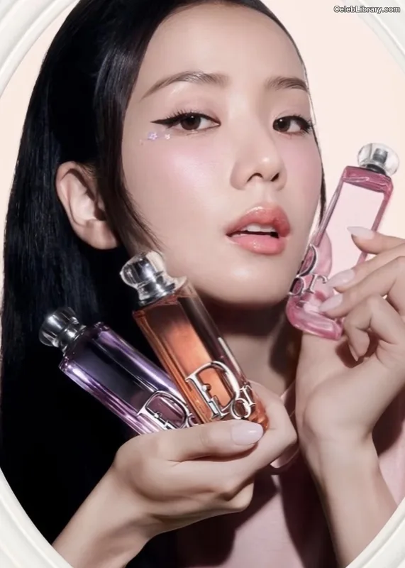 Jisoo  - BLΛƆKPIИK ( BLACKPINK ) photo 15 of 2451