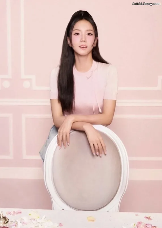 Jisoo  - BLΛƆKPIИK ( BLACKPINK ) photo 16 of 2451