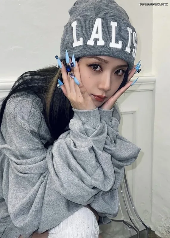 Jisoo  - BLΛƆKPIИK ( BLACKPINK ) photo 22 of 2451