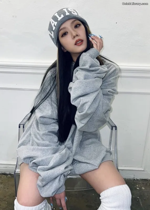 Jisoo - BLΛƆKPIИK ( BLACKPINK ) photo 1 of 2451