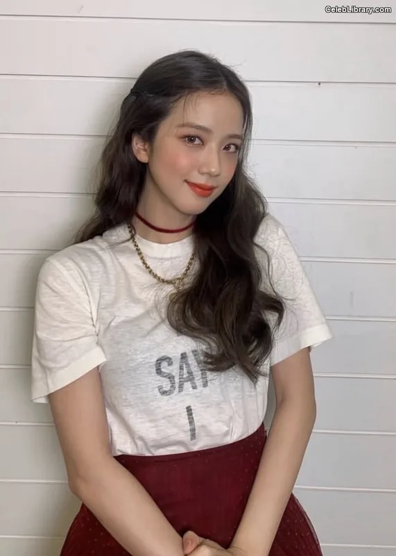 Jisoo - BLΛƆKPIИK ( BLACKPINK ) photo 12 of 2451