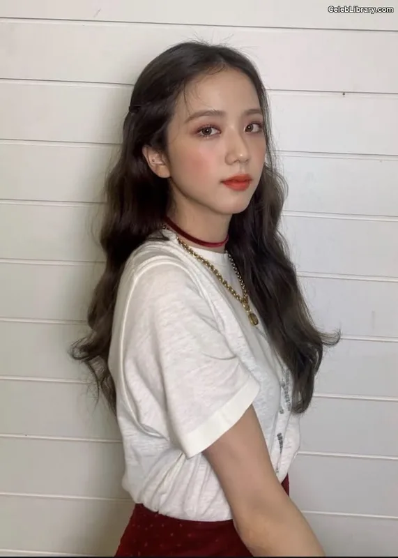 Jisoo - BLΛƆKPIИK ( BLACKPINK ) photo 13 of 2451
