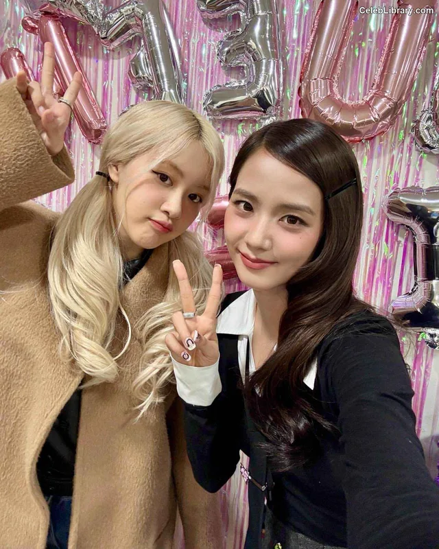 Jisoo - BLΛƆKPIИK ( BLACKPINK ) photo 5 of 2451