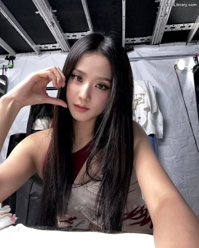 Jisoo - BLΛƆKPIИK ( BLACKPINK ) photo 7 of 2451
