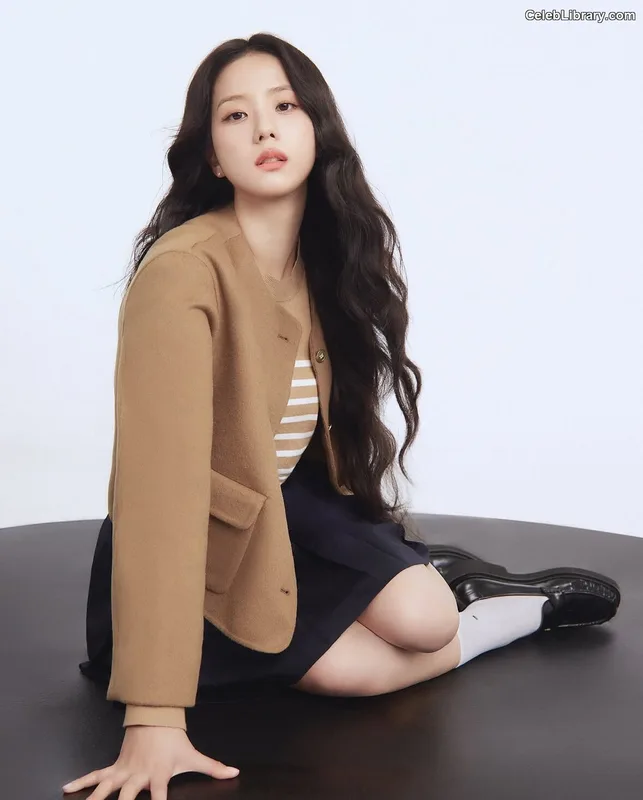Jisoo - BLΛƆKPIИK ( BLACKPINK ) photo 1 of 2451