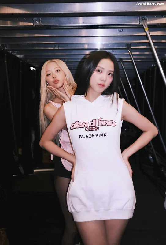 Jisoo  - BLΛƆKPIИK ( BLACKPINK ) photo 14 of 2451