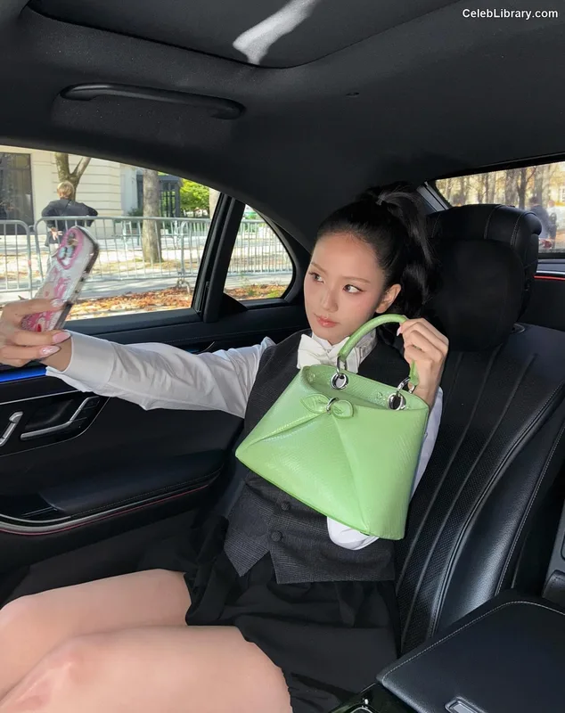 Jisoo  - BLΛƆKPIИK ( BLACKPINK ) photo 18 of 2451