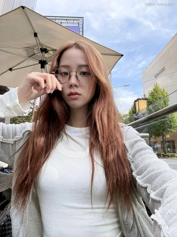 Jisoo  - BLΛƆKPIИK ( BLACKPINK ) photo 20 of 2451