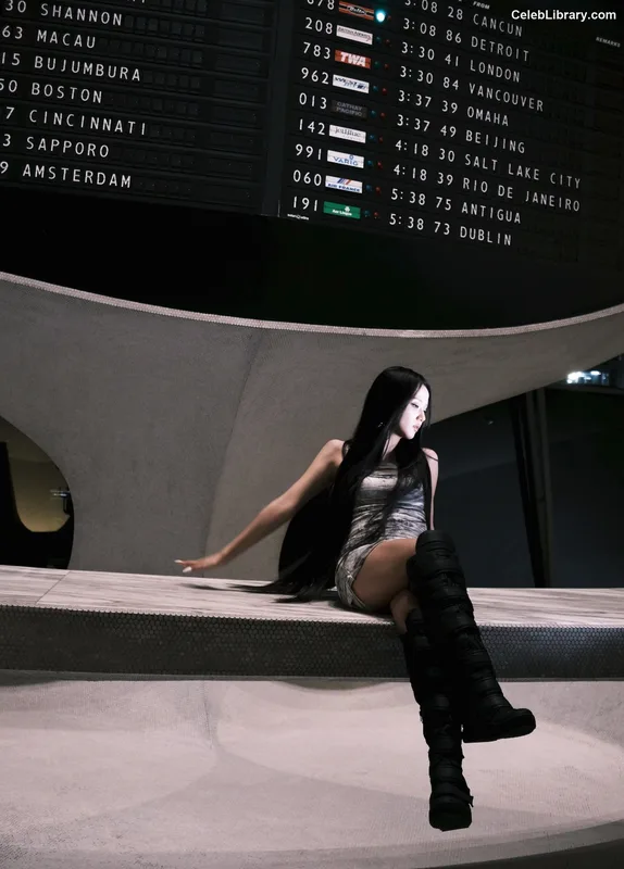 Jisoo  - BLΛƆKPIИK ( BLACKPINK ) photo 4 of 2451
