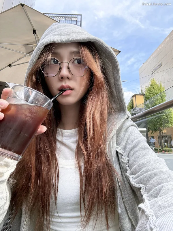 Jisoo  - BLΛƆKPIИK ( BLACKPINK ) photo 7 of 2451