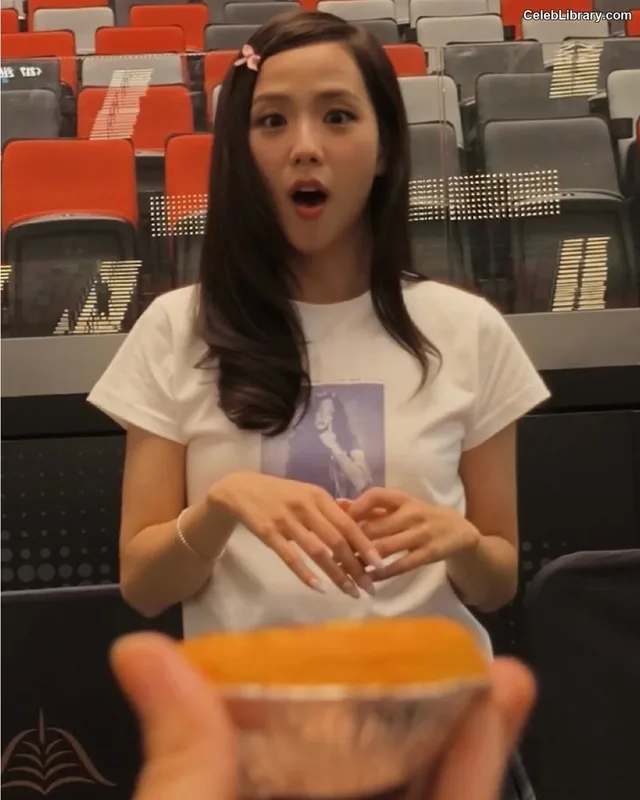 Jisoo  - BLΛƆKPIИK ( BLACKPINK ) photo 11 of 2451