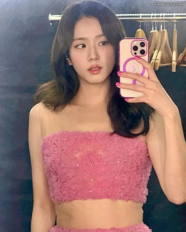 Jisoo  - BLΛƆKPIИK ( BLACKPINK ) photo 20 of 2451
